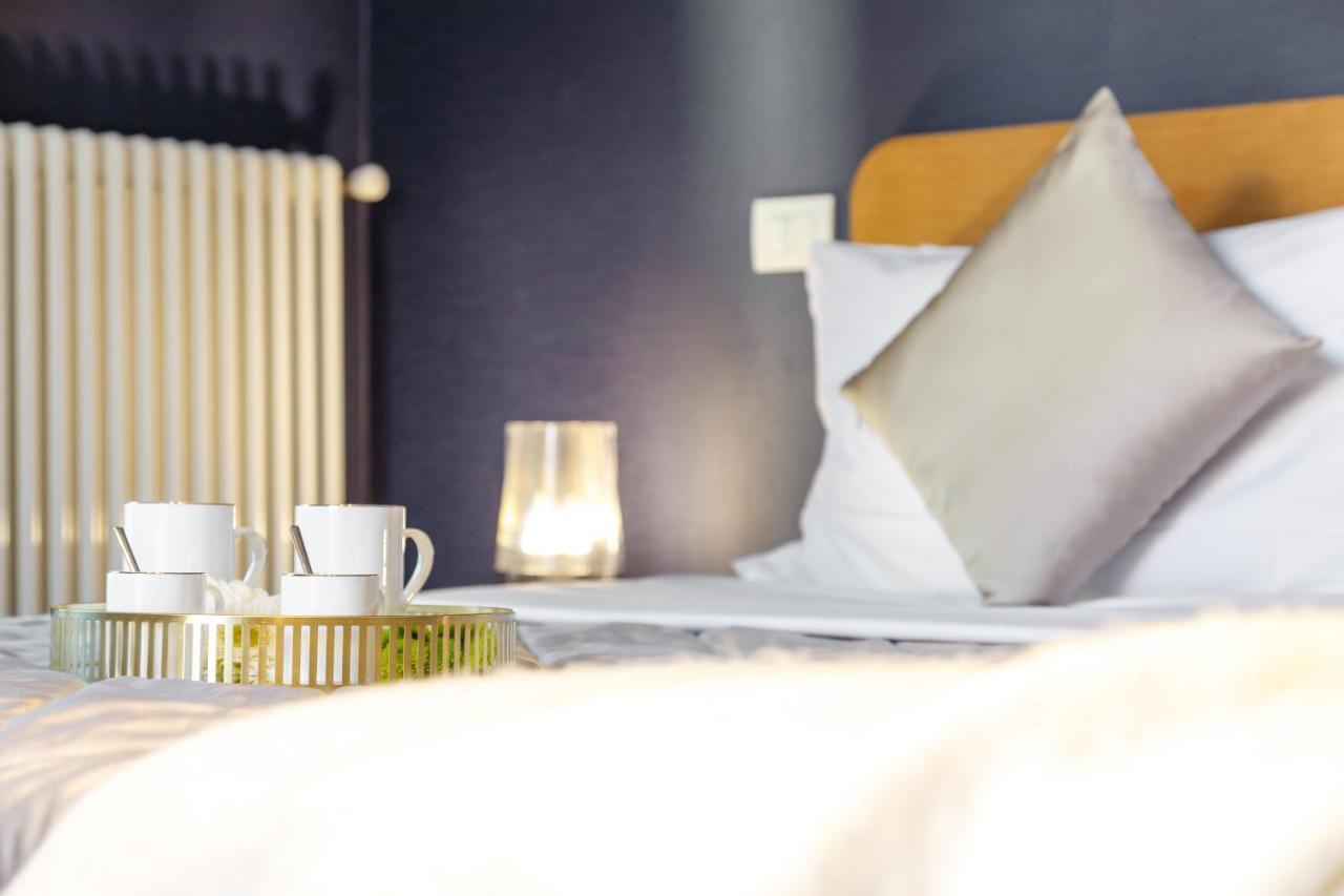 Dimora Doria D'Angri Bed & Breakfast Napoli Dış mekan fotoğraf