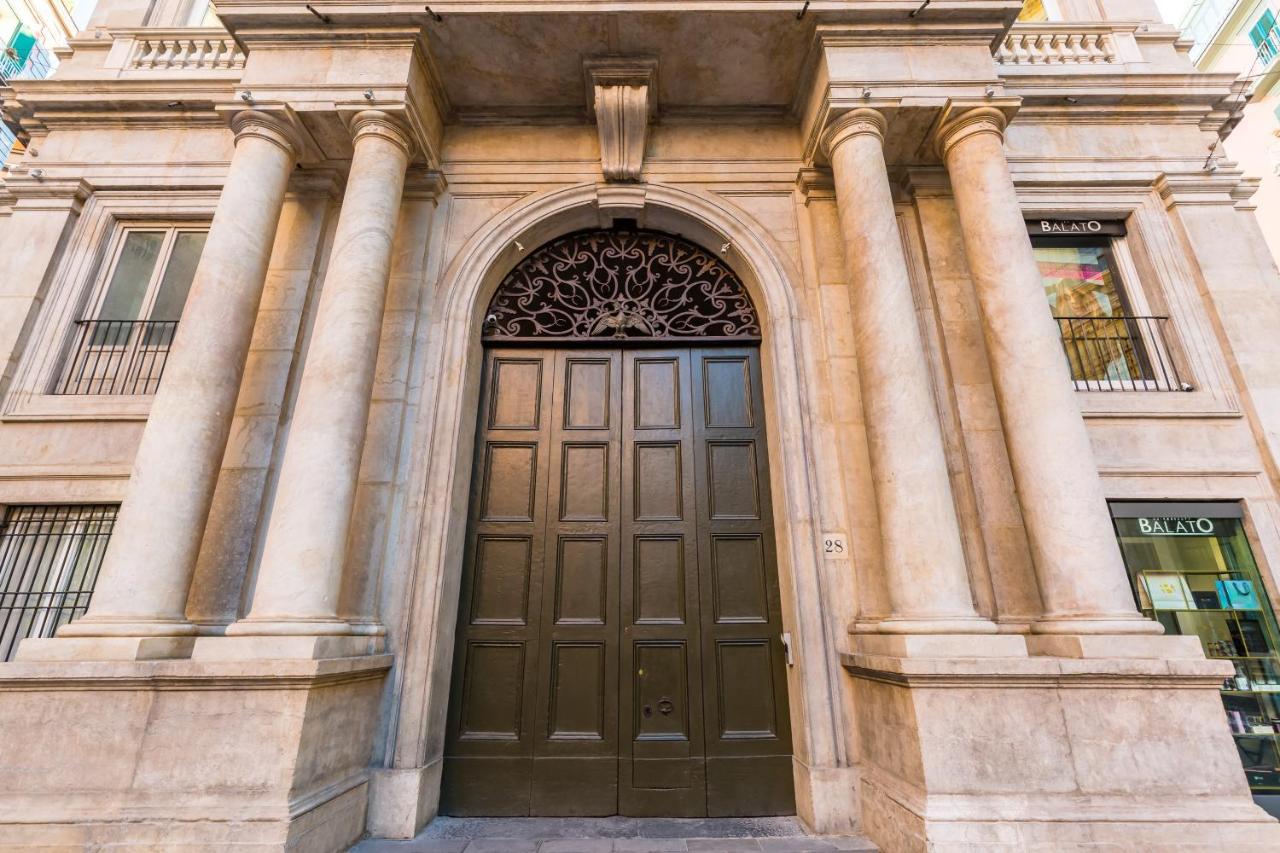 Dimora Doria D'Angri Bed & Breakfast Napoli Dış mekan fotoğraf