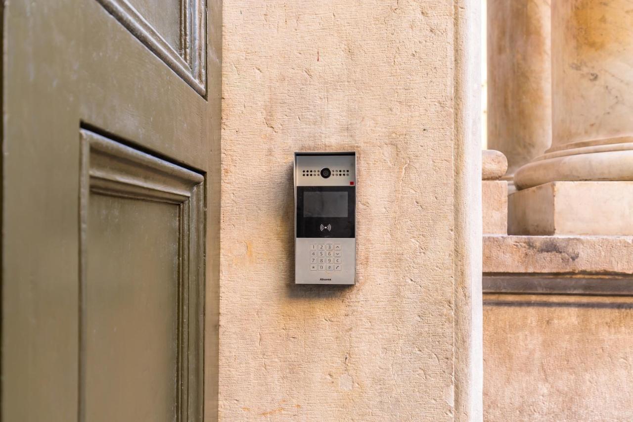 Dimora Doria D'Angri Bed & Breakfast Napoli Dış mekan fotoğraf
